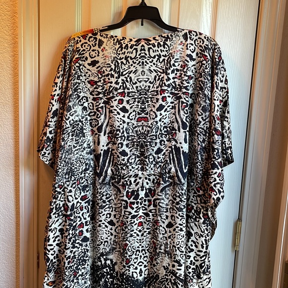 NWT AMERICAN LEISURE JUNGLE PRINT CAFTAN ONE SIZE - Picture 4 of 10